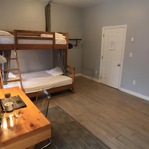  Hostel The Clarence Park Canada